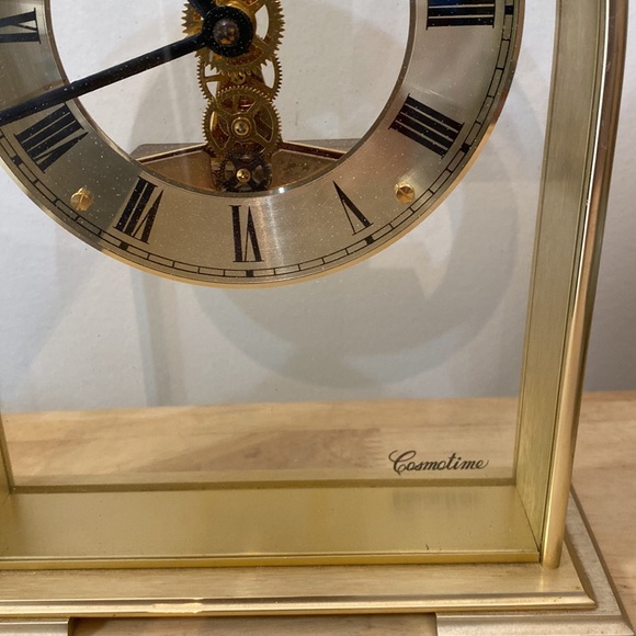 Desk Clock - Picture 6 of 6